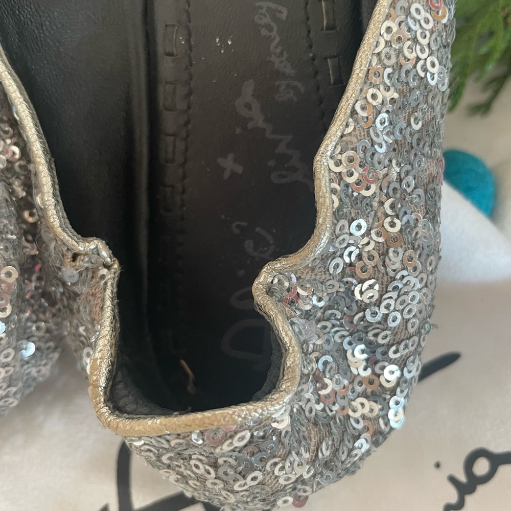 Alice and Olivia glitter flat shoes size 8.5
